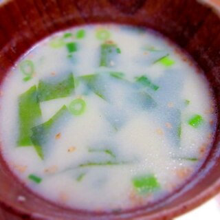 ゴマ・わかめの中華スープ